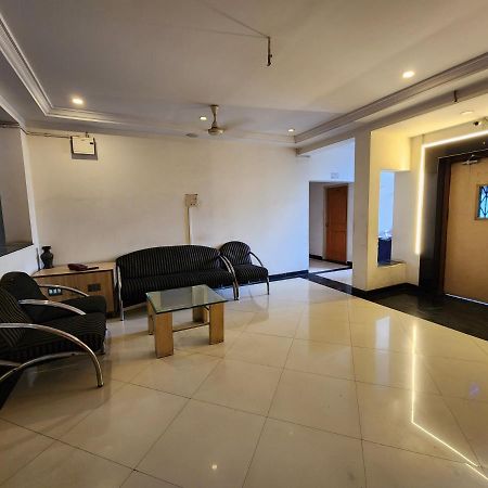Hotel Kalasai Shirdi Esterno foto