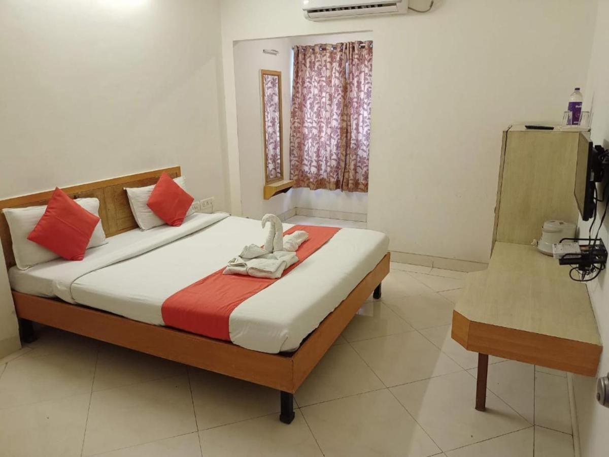 Hotel Kalasai Shirdi Esterno foto