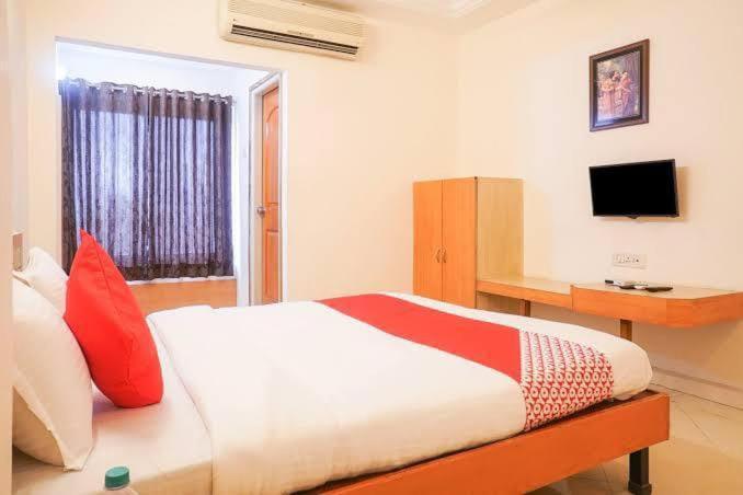 Hotel Kalasai Shirdi Esterno foto
