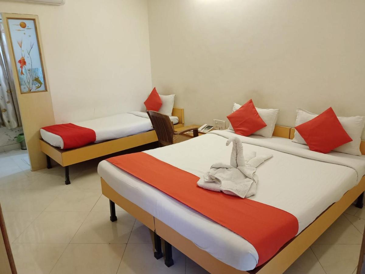 Hotel Kalasai Shirdi Esterno foto