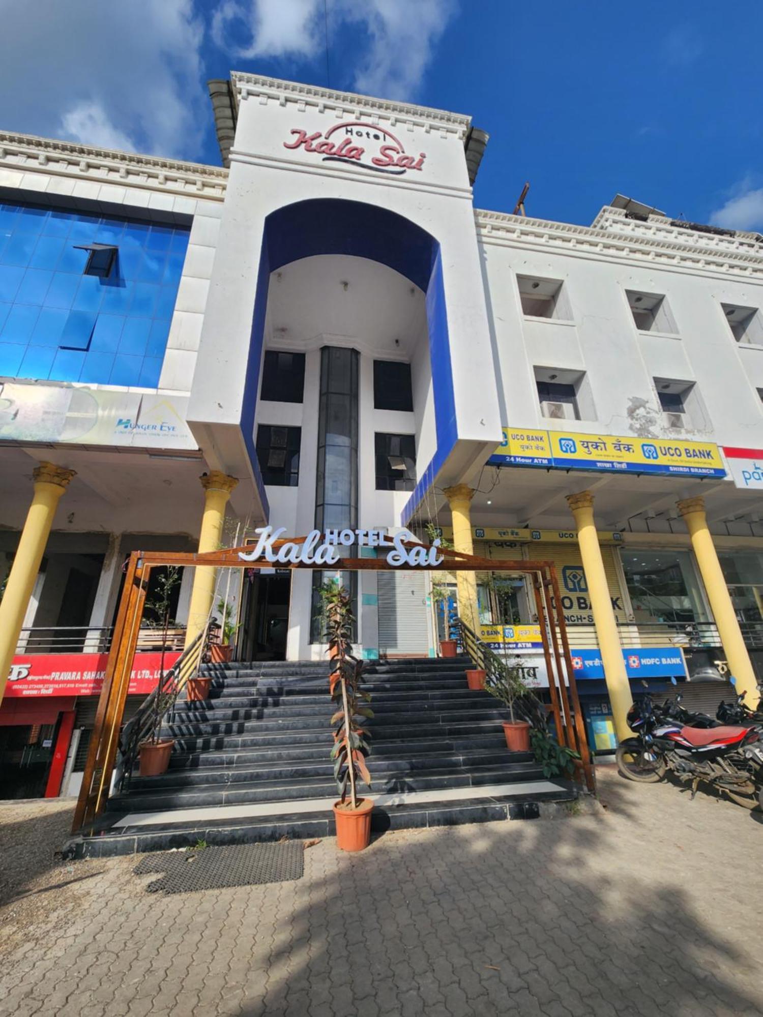 Hotel Kalasai Shirdi Esterno foto
